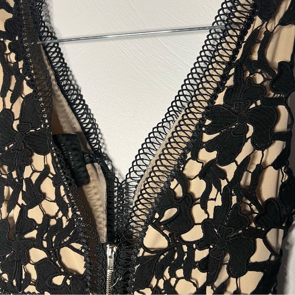 Elegant Black Lace Dress - Picture 7 of 7